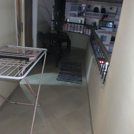 شقة سكنية ذات طابع عائلى متميز بها كافة الامكانيات من فلتر ماء وواى فاى Appartement Hurghada Buitenkant foto